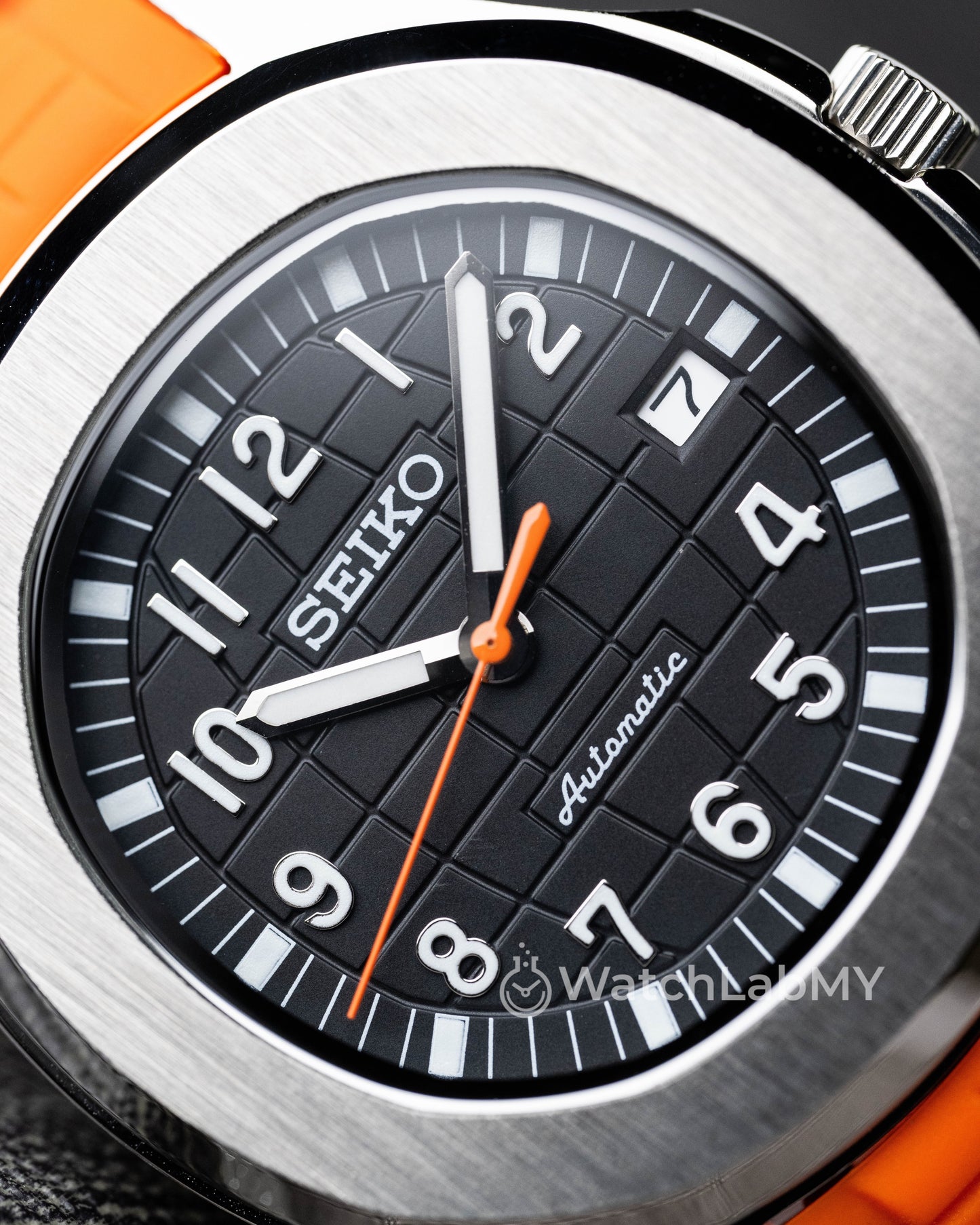 Aquanaut | Black Orange