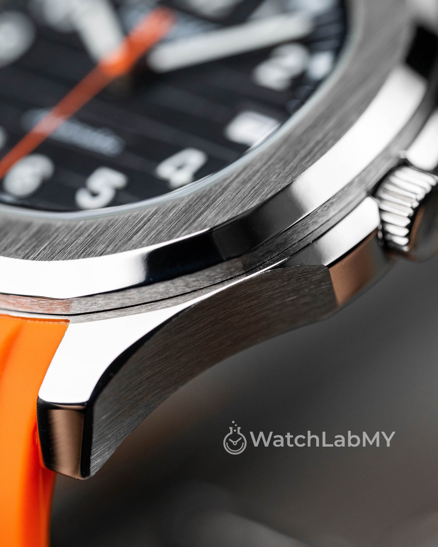 Aquanaut | Black Orange