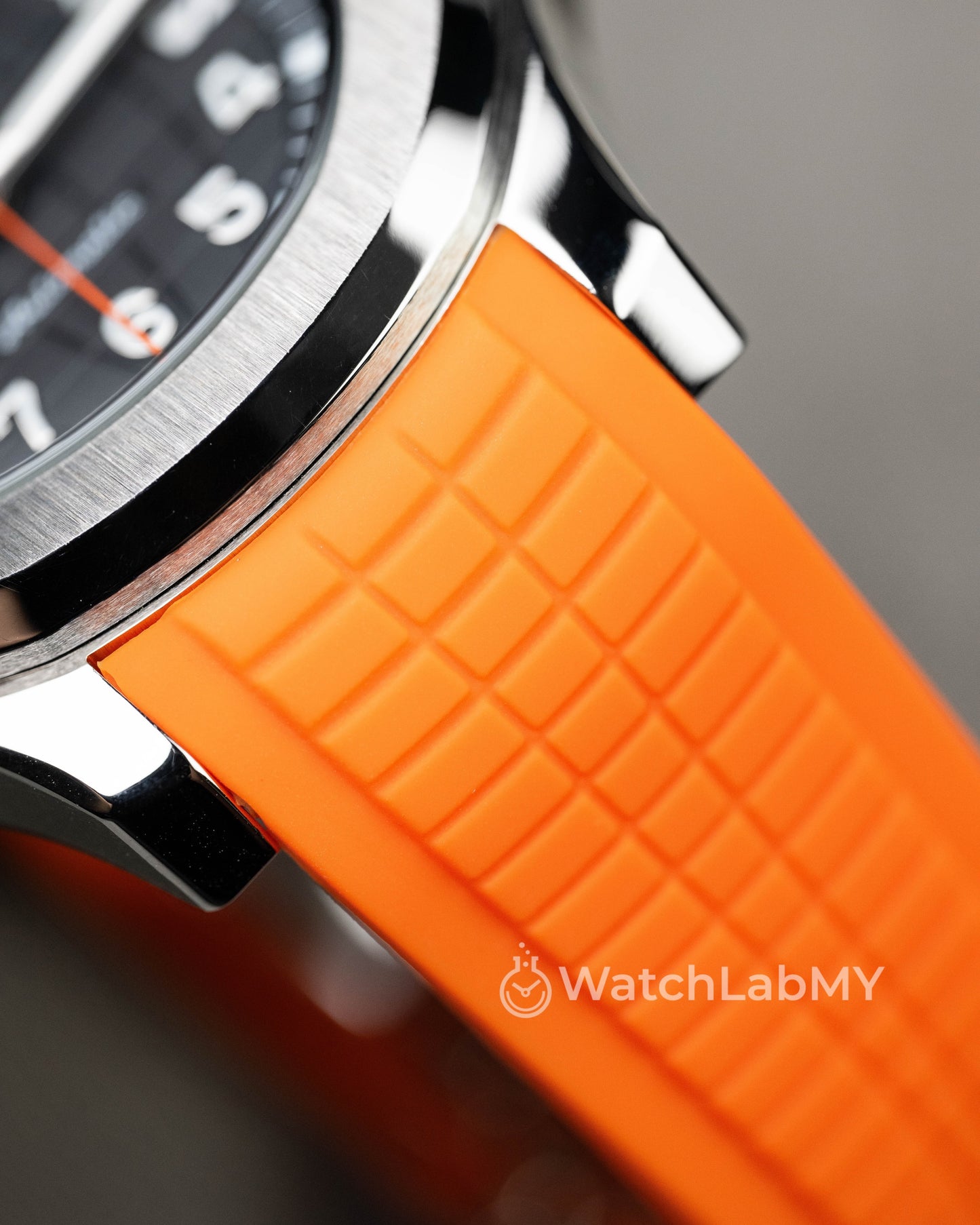 Aquanaut | Black Orange