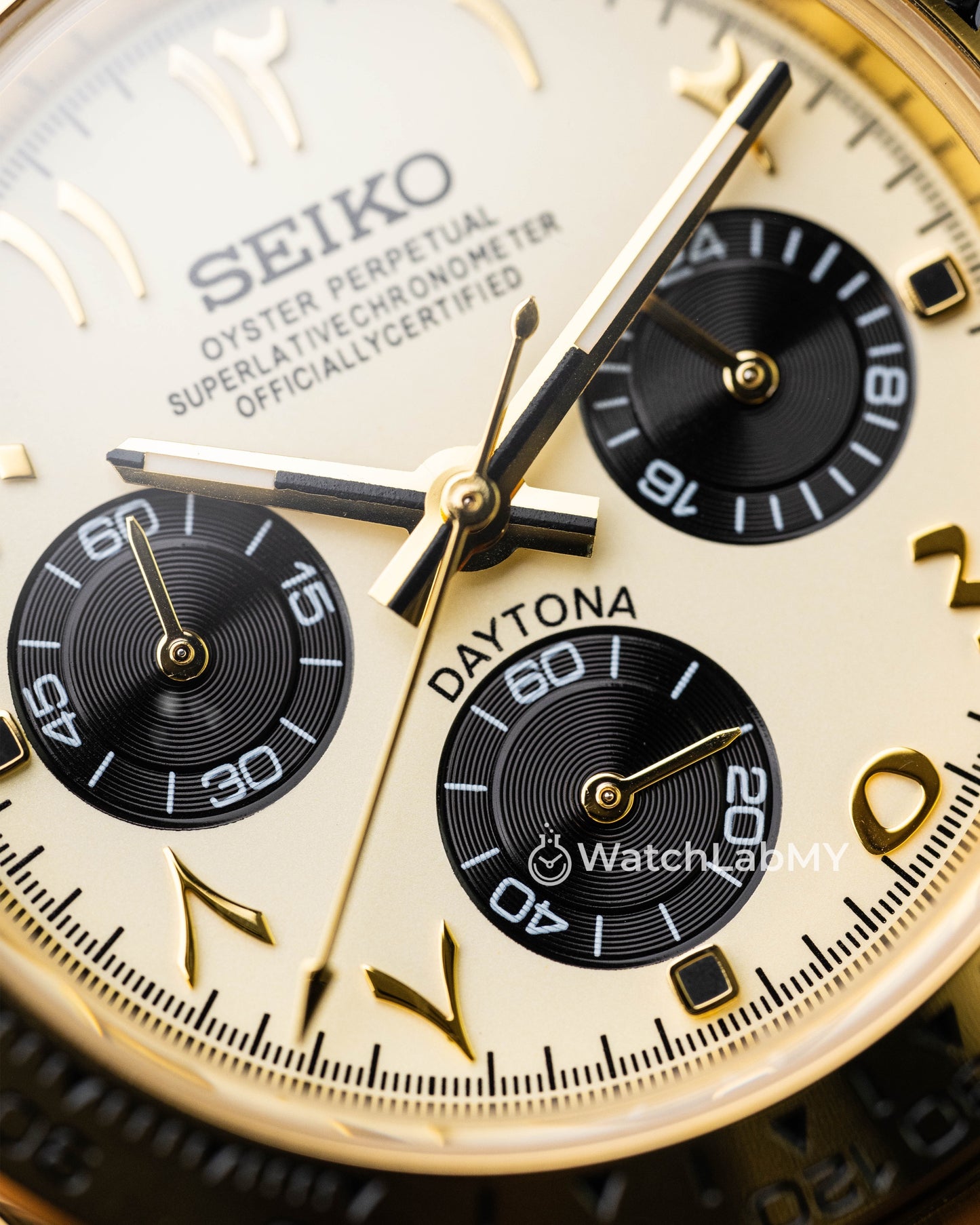Daytona | Gold Arabic