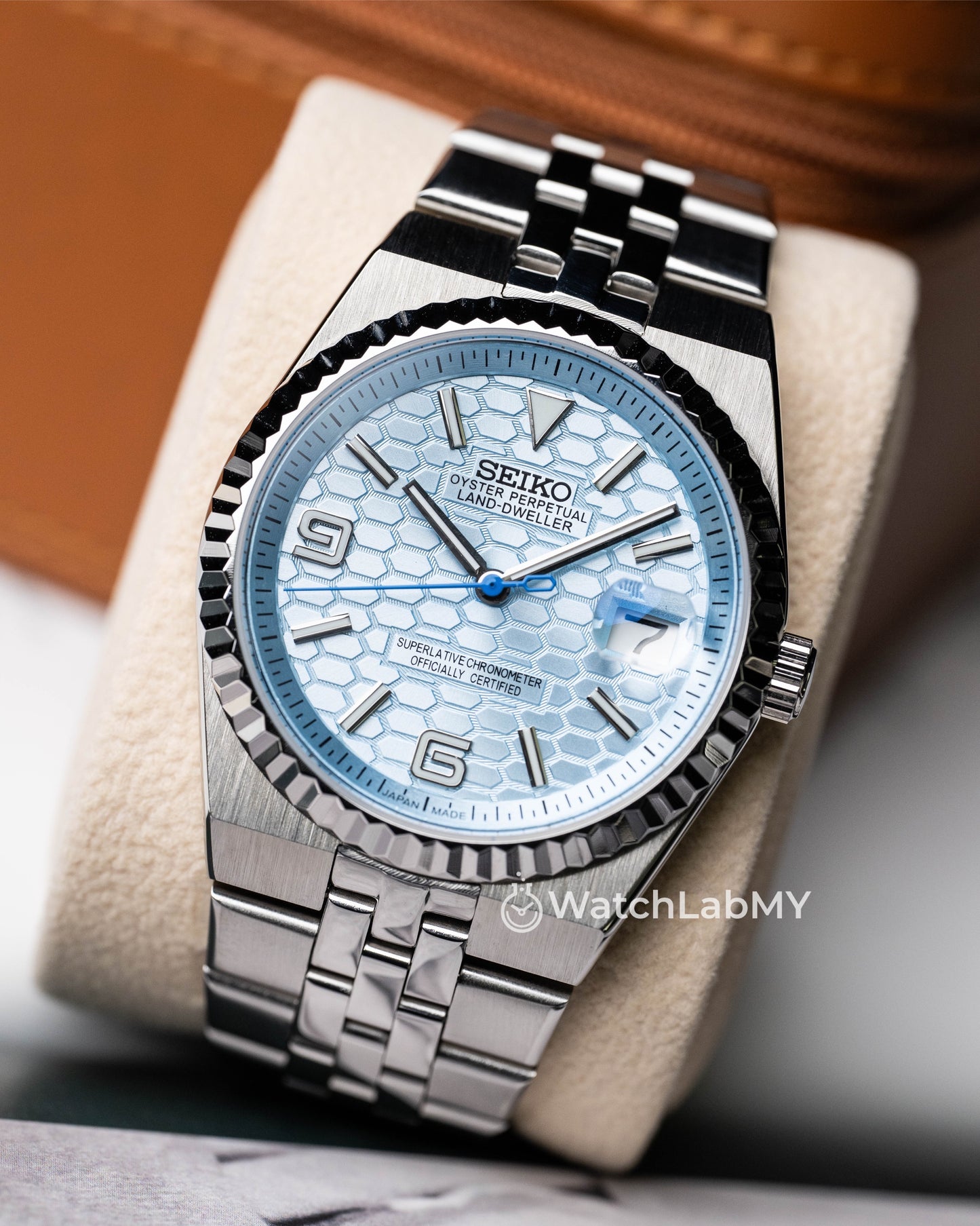 Land Dweller | Platinum