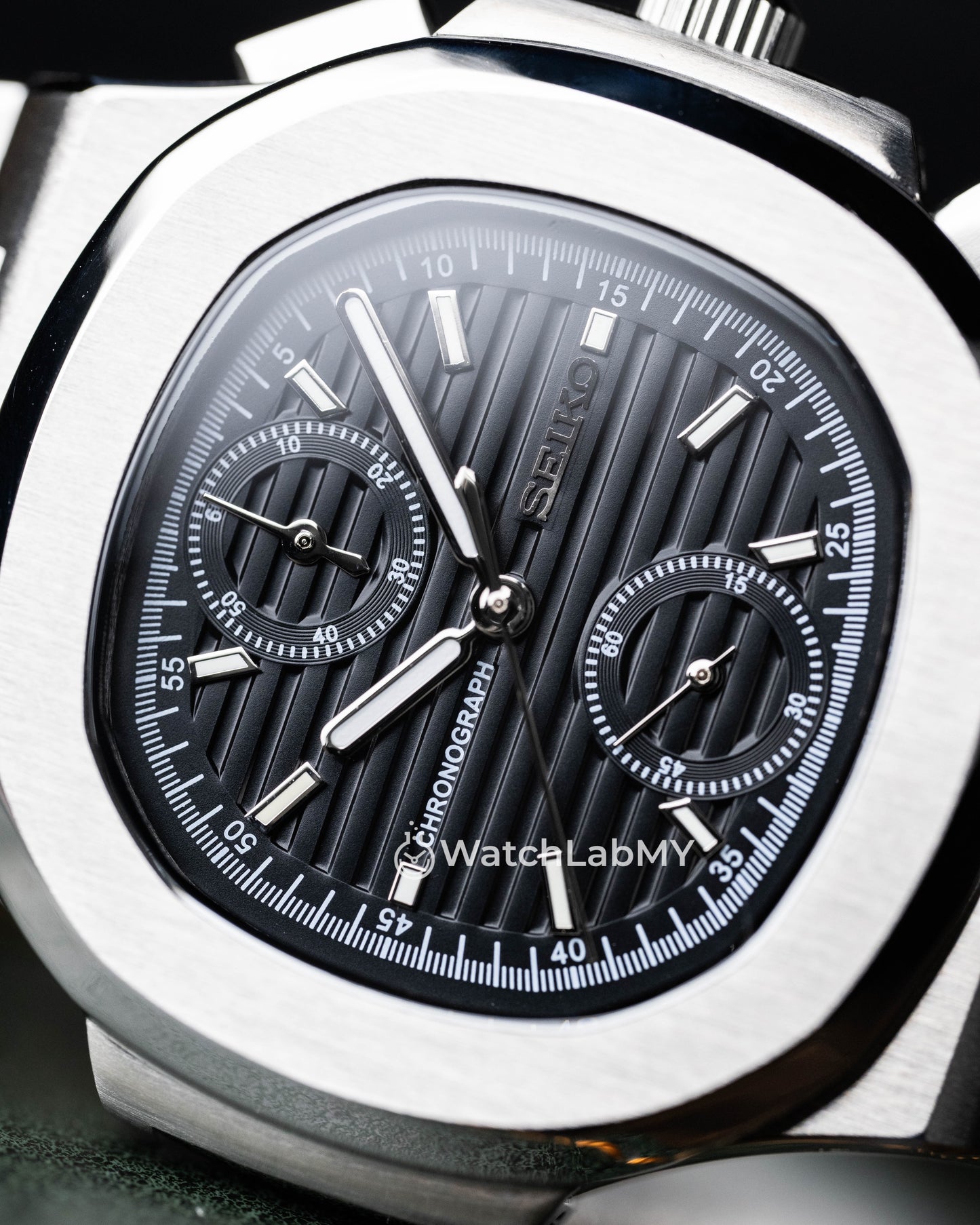 Nautilus | Black Chronograph